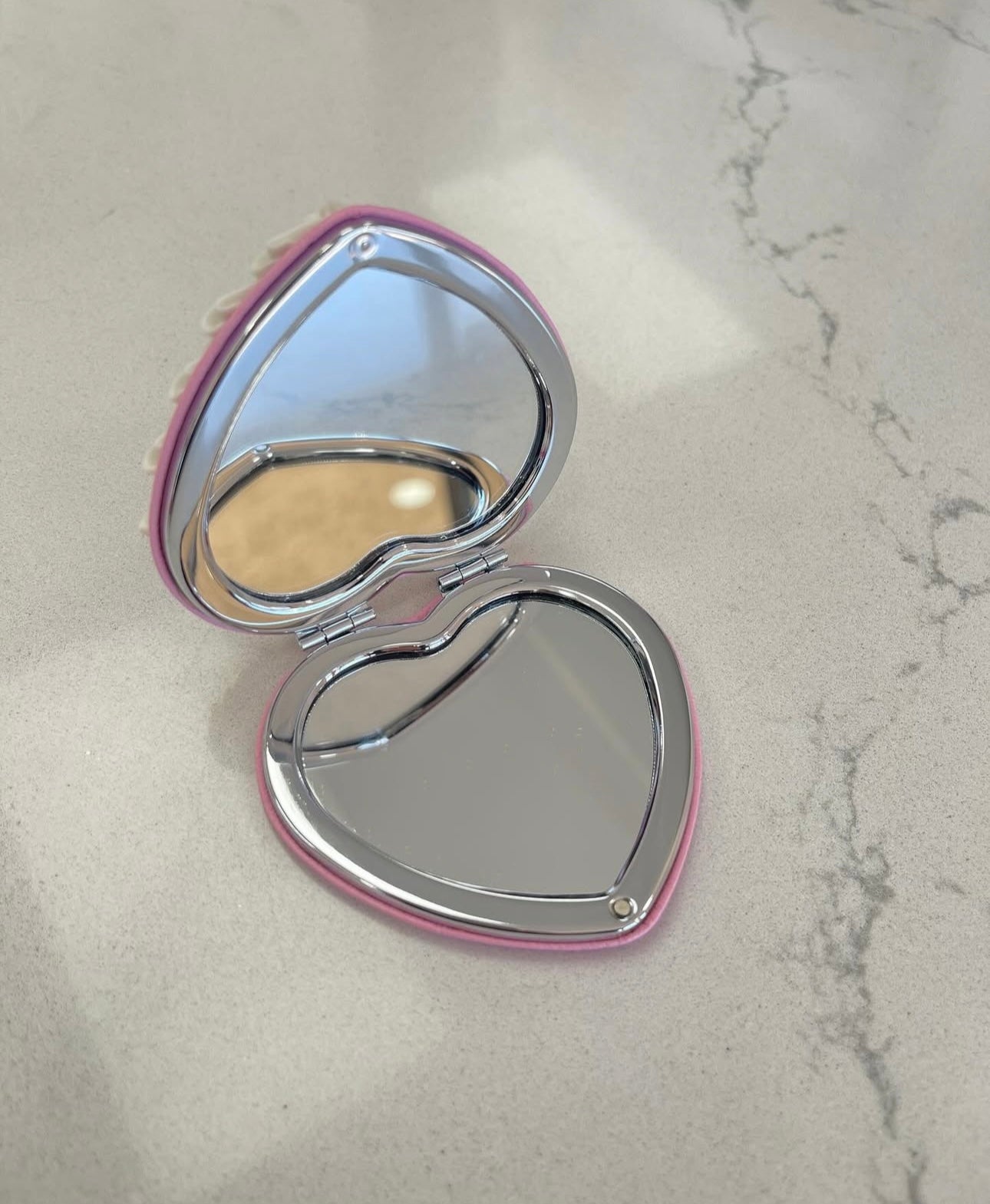 
                  
                    Compact Mirror - Hand Crafted Piping Zodiac Signs
                  
                
